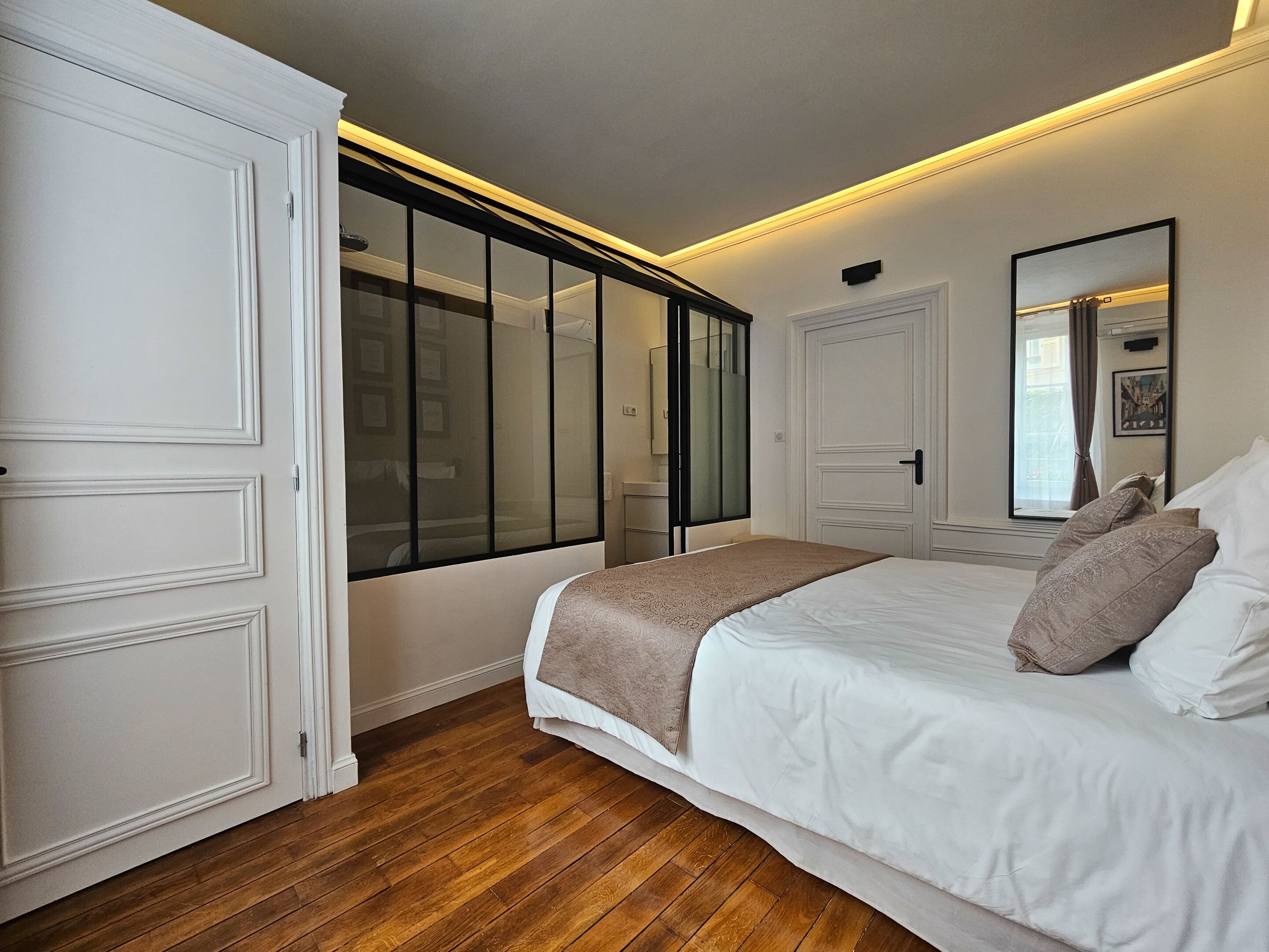 2 bedrooms, in-room safe, iron/ironing board, travel cot