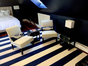 6 bedrooms, desk, iron/ironing board, free WiFi