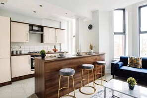 Fridge, microwave, oven, dishwasher