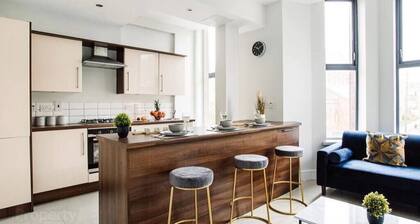 Super cute rooftop Apartment. Beautiful city views