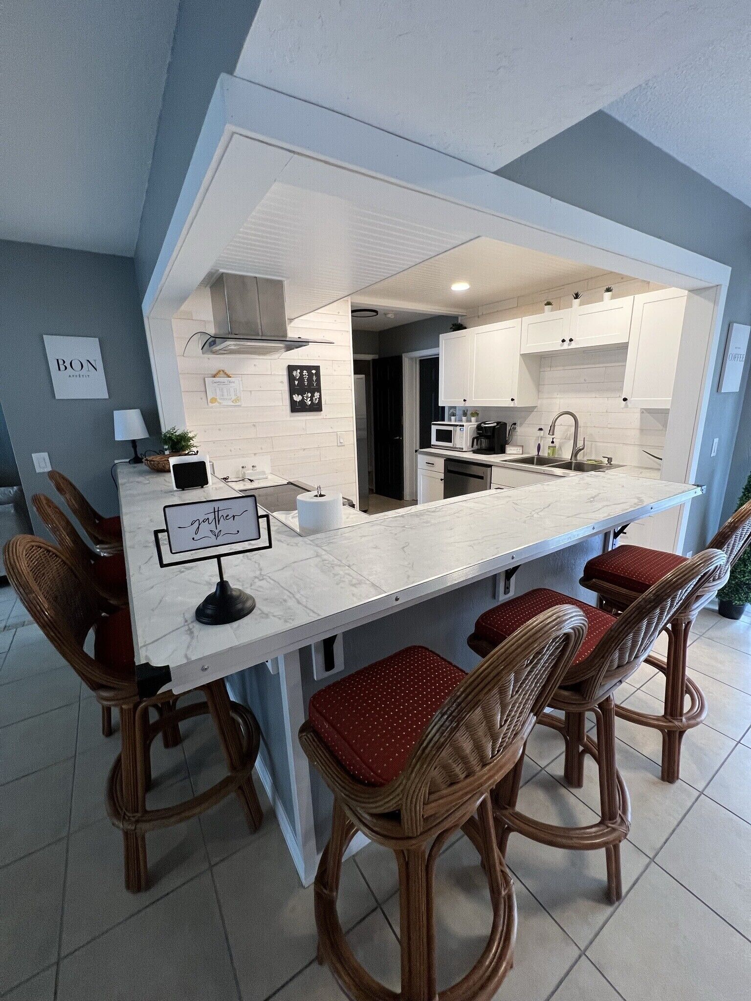 冰箱、微波炉、烤箱、炉灶