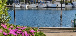 Marina - Marina Lairan 🌊View of the water and boats in Port Camargue 2 stars F (Le Grau-du-Roi)