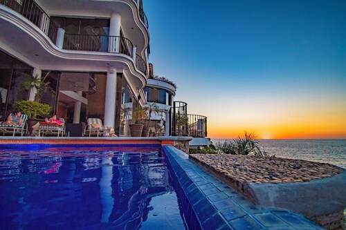 All Inclusive Luxury Ocean Front Villa, 10 BRs, Chef, Gym, Infinity  Pool, Staff