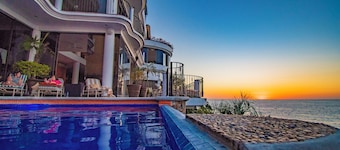 All Inclusive Luxury Ocean Front Villa, 10 BRs, Chef, Gym, Infinity  Pool, Staff