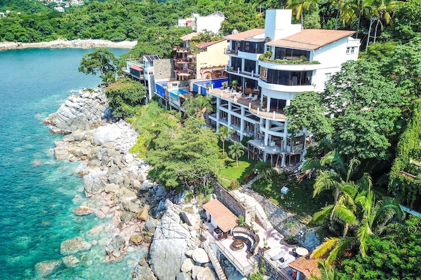 Drone view of the house and Bay of Bandares