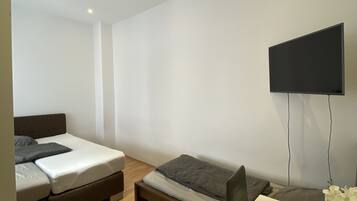 2 bedrooms, desk, free WiFi, bed sheets