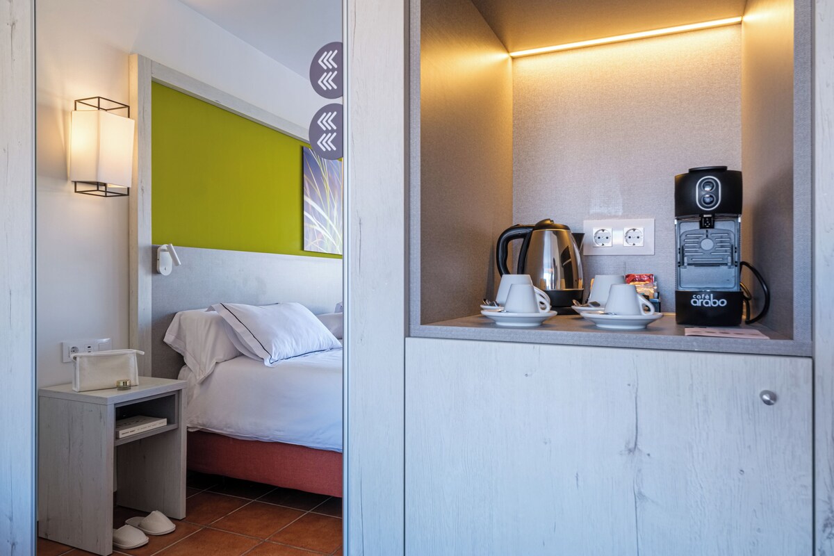 Minibar, desk, iron/ironing board (on request), WiFi (free)