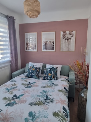 2 bedrooms, free WiFi - Charming apartment at the foot of the Calais lighthouse (Calais)