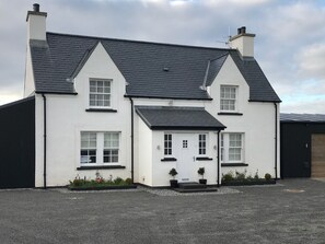 Exterior - Hebridean Croft House with Stunning Sea Views (Stornoway)