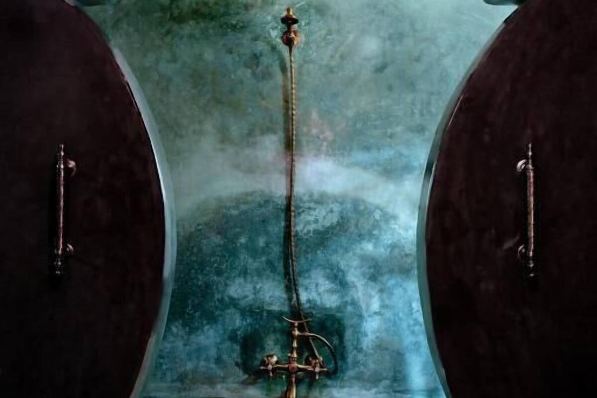 Deluxe Suite | Bathroom