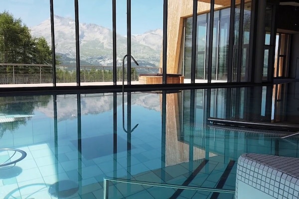 Sauna, hot tub, ruang uap, mata air panas/mineral, dan pijat