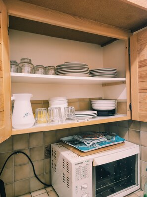 Family Studio, Private Bathroom, Slope side | Private kitchen | Highchair, dining tables - Superdevoluy545S (Le Dévoluy)