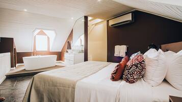 Suite Kandela | Free minibar items, free WiFi, bed sheets