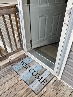 Exterior detail - Waterfront home with dock and boat ramp (Crystal River)