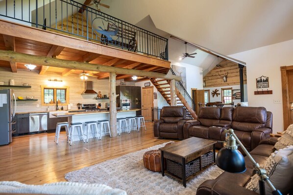 Smart TV, fireplace, computer monitors