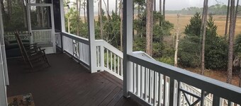 Tide Creek Lookout- Entire Home- 3 Bedrooms, 6 Beds