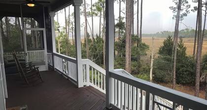 Tide Creek Lookout- Entire Home- 3 Bedrooms, 6 Beds