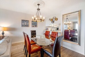 Dining - Emerald Oasis w/ Gulf Views, Pools, Hot Tubs (Destin)