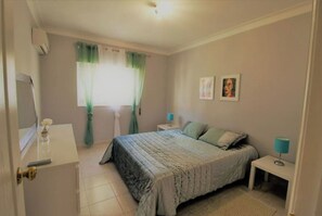 2 Schlafzimmer, Bügeleisen/Bügelbrett, Reisekinderbett, WLAN