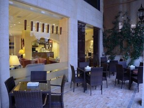 Restaurant - Al Waleed Hotel (Amman)