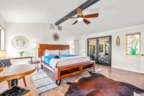 4 soveværelser, skrivebord, strygejern/strygebræt, gratis Wi-Fi