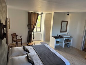 3 soverom, strykejern/-brett, reiseseng for barn og wi-fi