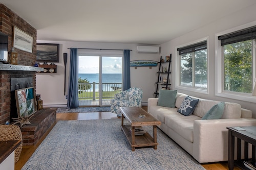 Paradise Water Front with a Private Beach!