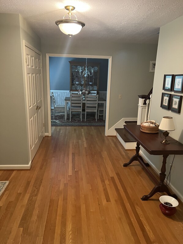 Interior - Peaceful 4 Bedroom. Beautiful views. River Access. (Christiansburg)