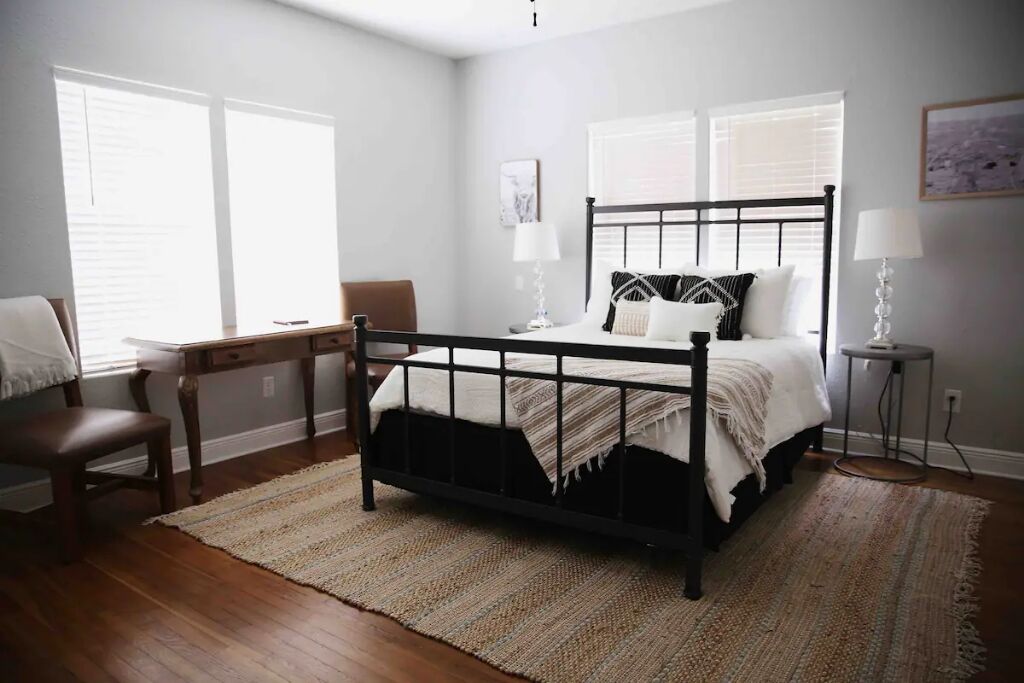 3 bedrooms, desk, free WiFi, bed sheets