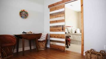 3 chambres, bureau, Wi-Fi gratuit, draps fournis