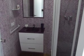 Shower, jetted bath - El Retiro townhouses: suitable for families and/or couples (Conil de la Frontera)