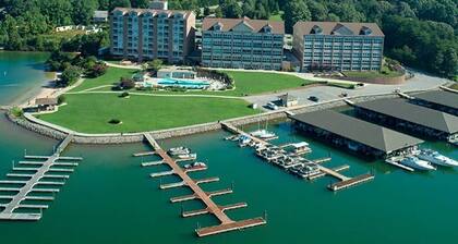 #118 Pointe - 1 Bedroom Lakefront Condo at Mariners SML