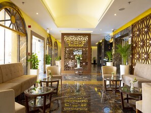 Lobby sitting area - Retaj Inn Al Wakrah (Al Wakrah)