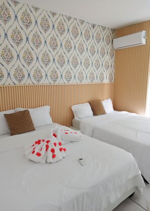 2 bedrooms, iron/ironing board, free WiFi