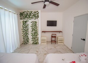 2 bedrooms, iron/ironing board, free WiFi