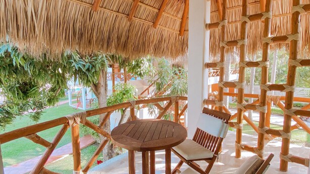 Panoramic Studio Suite | Down duvets, desk, blackout curtains, iron/ironing board (on request) - Rojo Manglar Hotel Boutique (Acapulco)