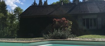 Extensive Family Property 19 th in the Countryside With Heated Pool