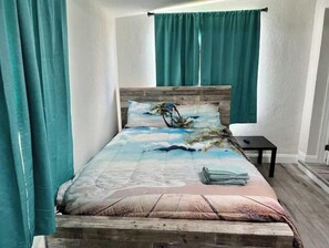 5 bedrooms, iron/ironing board, WiFi