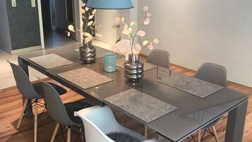Dineren