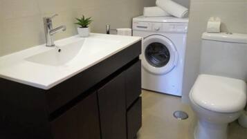 House | 1 bedroom, iron/ironing board, WiFi
