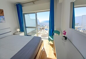 1 bedroom, iron/ironing board, WiFi - T1 Mira Atlantico 13 A Vista Panor Mica 80M Praia (Loulé)