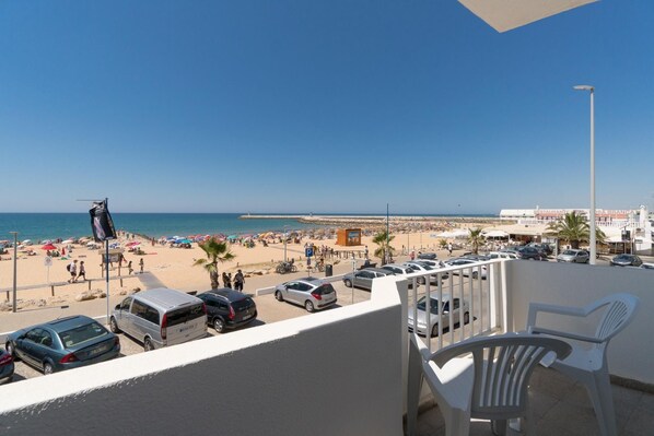 2 bedrooms - T2 Avenida 1 Vista MAR 5 A C Wi-fi 6 Pessoas (Loulé)
