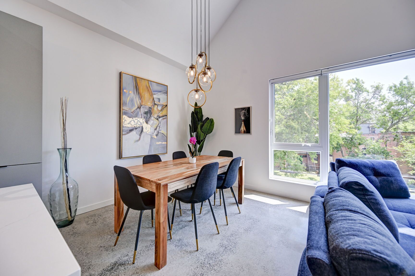 Amazing 3 bedrooms/2Bathroom Penthouse with Private Terrasse