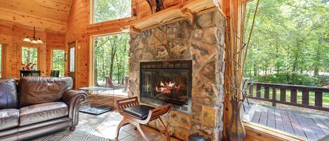 TV, lareira, pebolim