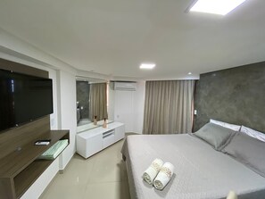 Design Studio Suite | Desk, free WiFi, bed sheets - Apartamentos no Gold Flat (João Pessoa)