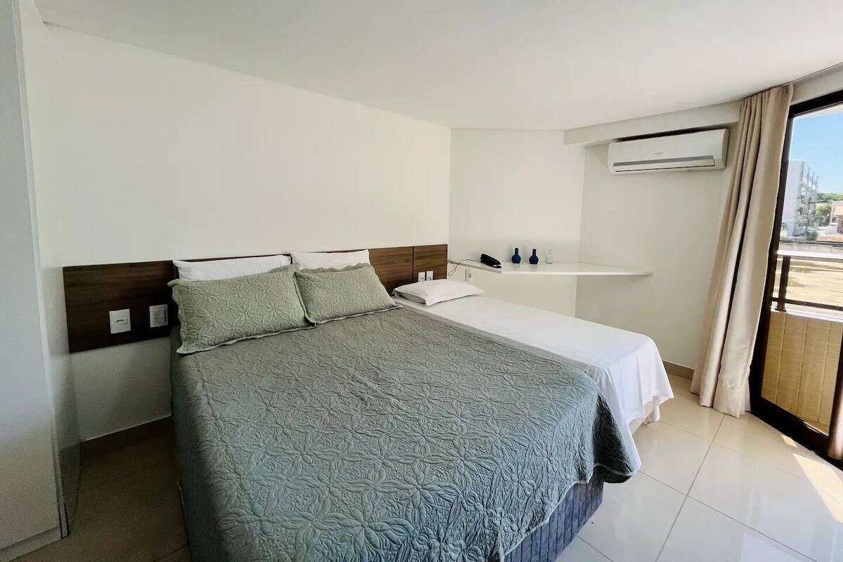 Family Triple Room | Desk, free WiFi, bed sheets