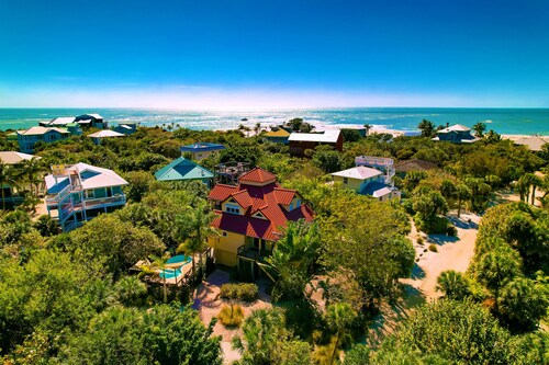 The Salty Conch - Luxury Just Steps To The Beach with Private Pool;2 Golf Carts