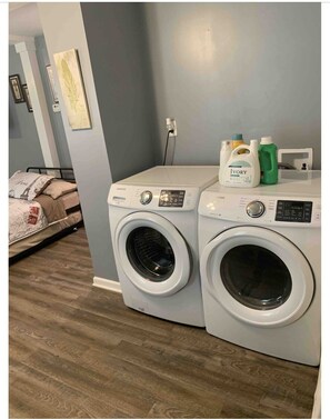 Interior - Beautiful Studio Apt in Downtown Atlanta (East Point)