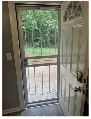 Interior - Beautiful Studio Apt in Downtown Atlanta (East Point)