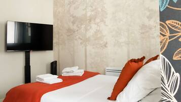 1 chambre, bureau, fer et planche à repasser, Wi-Fi